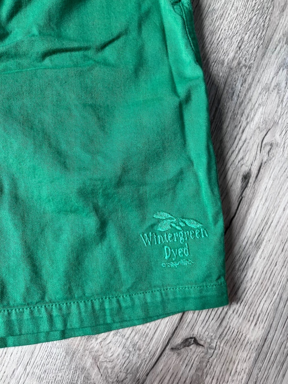 NEW Crazy Shirts wintergreen Dyed green Shorts Men’s L Maui Surfer Beach Hawaii - Picture 2 of 8
